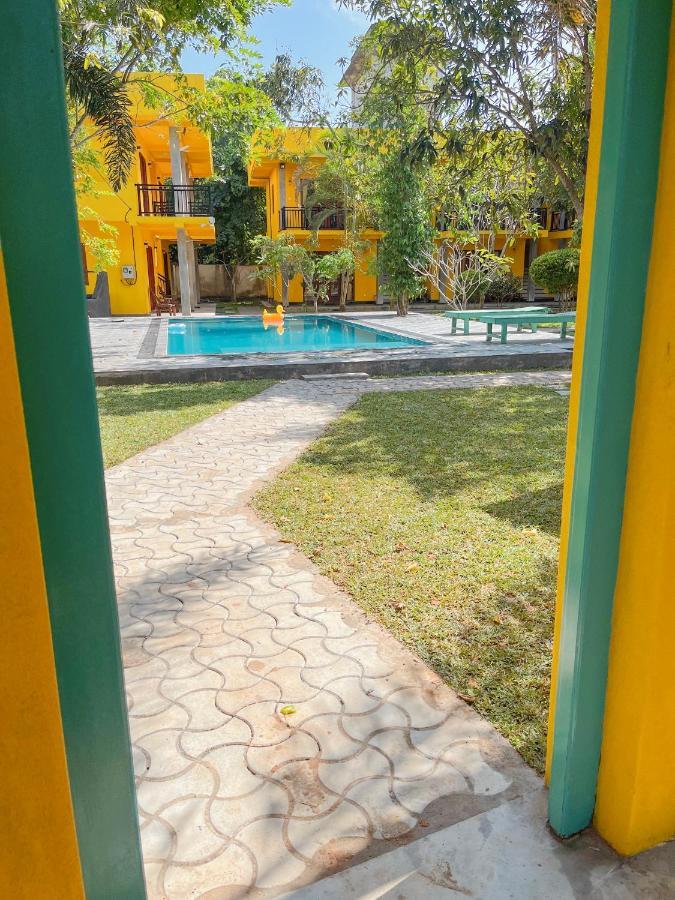 Easy Living Hotel Hikkaduwa Ngoại thất bức ảnh