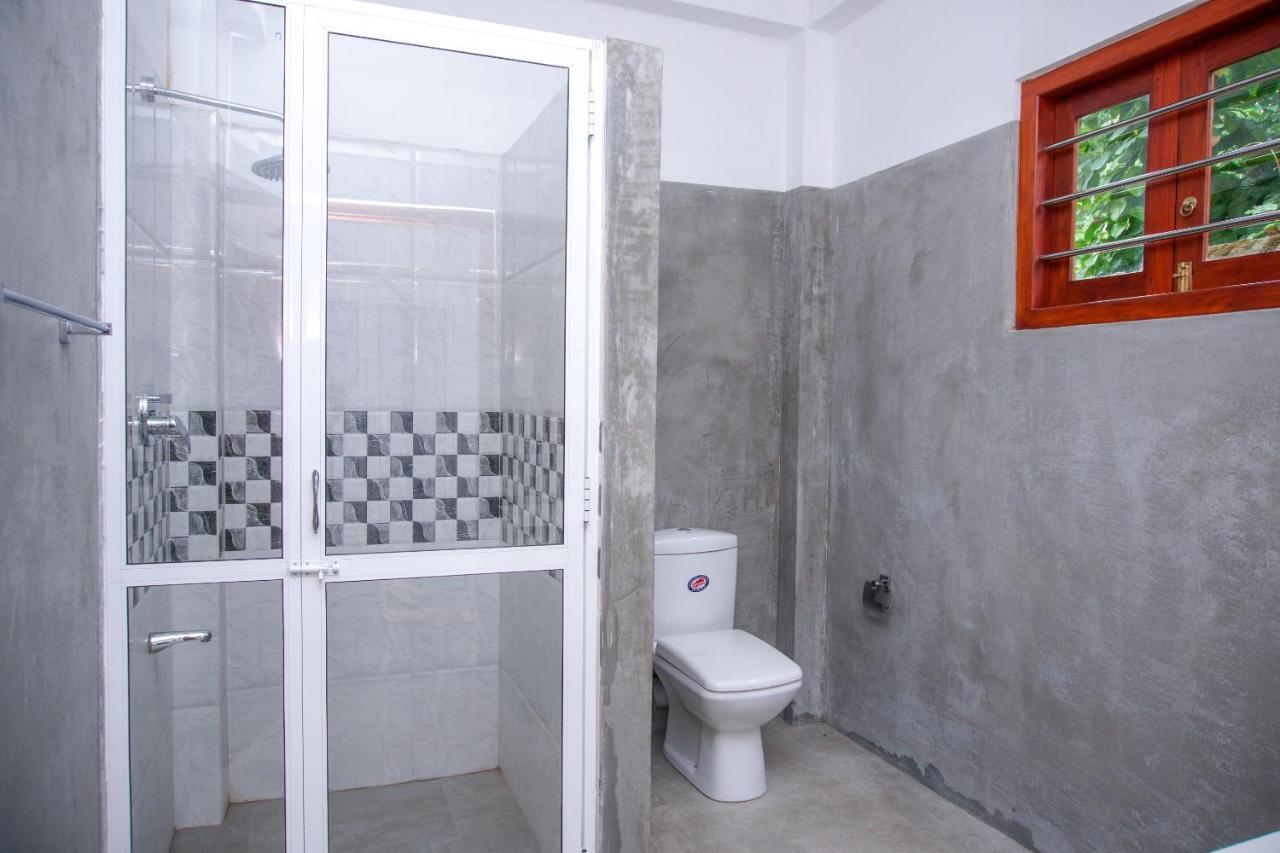 Easy Living Hotel Hikkaduwa Ngoại thất bức ảnh